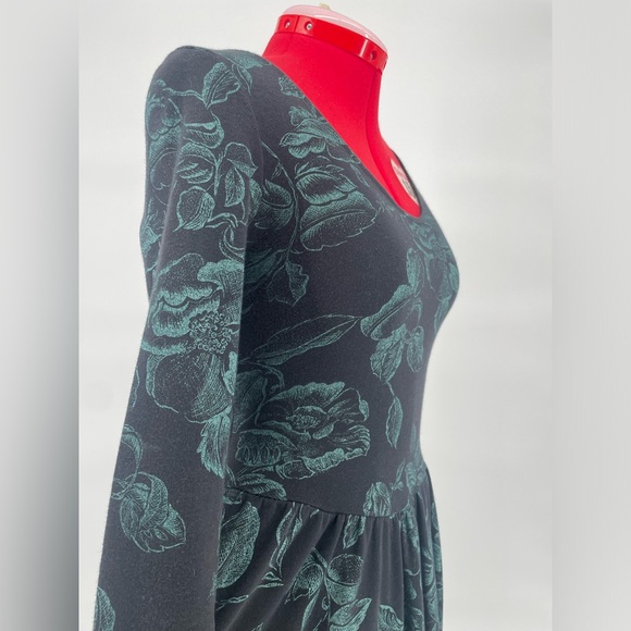 Vintage Timely Trends 3/4 Sleeve Black Floral Fit & Flare Dress - Picture 8 of 14